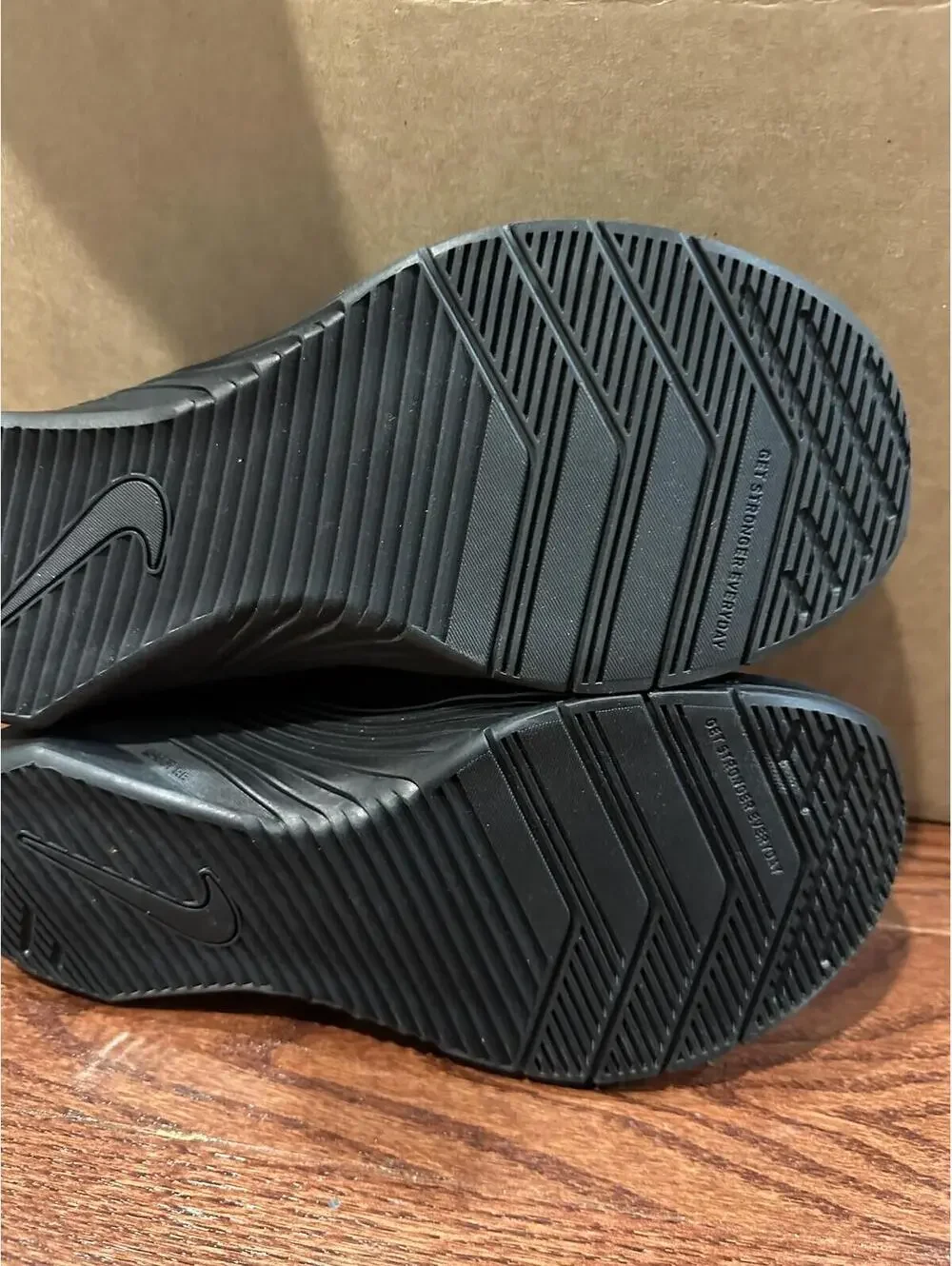 Size 6.5 Nike Metcon 6 Black Metallic Silver